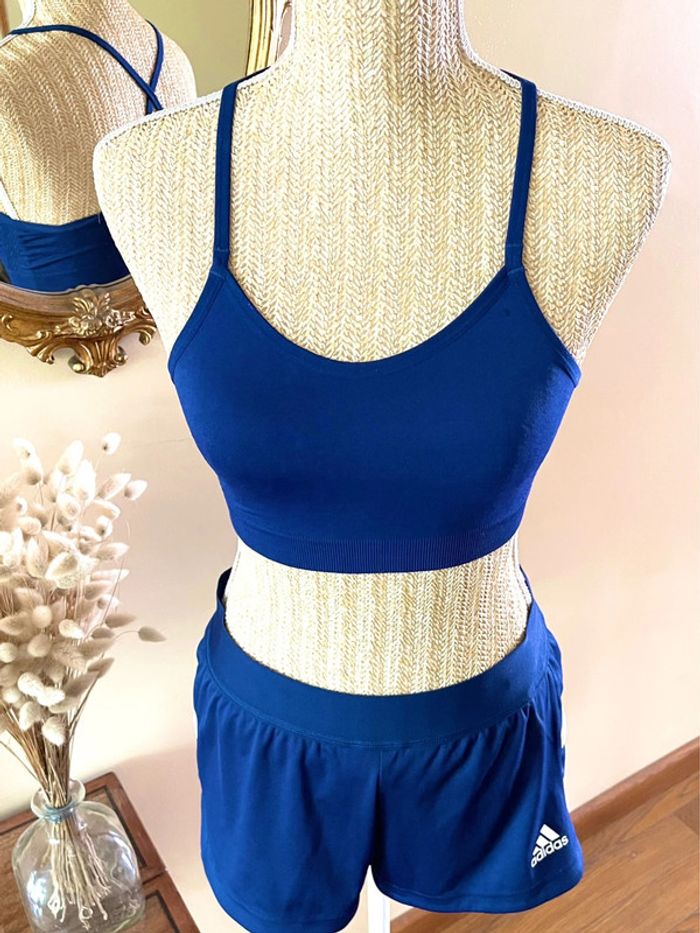 Ensemble Sportif brassière Nike et short adidas meme coloris bleu - photo numéro 13