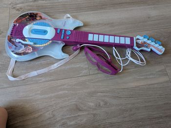 Guitare électronique lumineuse avec lunettes équipées d'un micro - Reine des Neiges