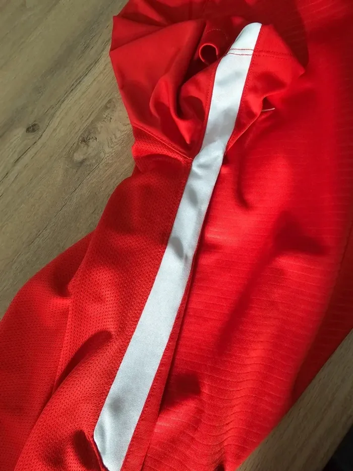 T-shirt nike Dri-FIT rouge xl 13/15ans sport football - photo numéro 9