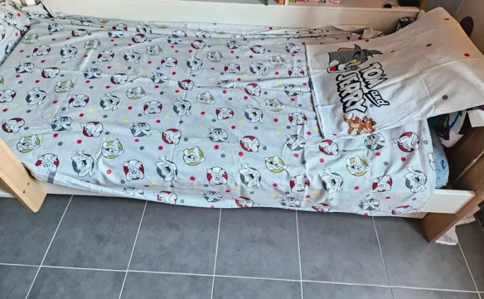 Parure de lit Tom et Jerry 140x200cm, Neuve, jamais mise - photo numéro 8