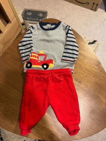 tenue manches longues pantalon