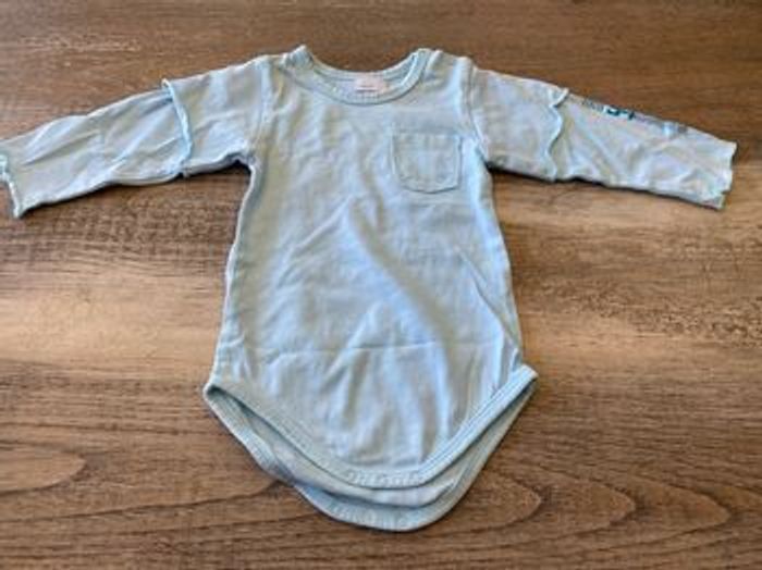 Lot vêtements bébé unisexe garçon ou fille bodies et pyjamas taille 3 mois - photo numéro 2