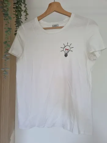 Tee-shirt blanc motif ampoule love
