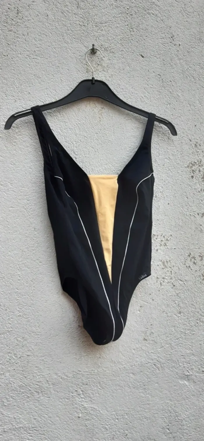 Maillot de bain 1 pièce taille 38 noir et jaune - photo numéro 2