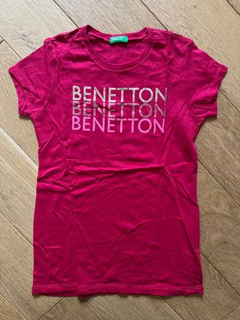 Tee shirt 8/9 ans benetton rosę fuschia très bon état