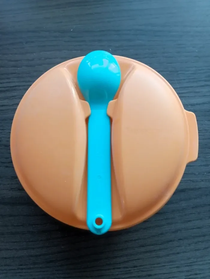 Boîte repas (cuillère fournie) Tupperware - photo numéro 2