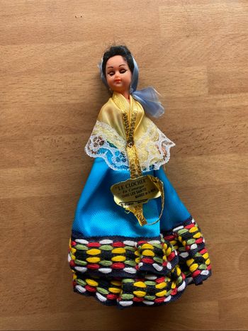 Poupée folklorique