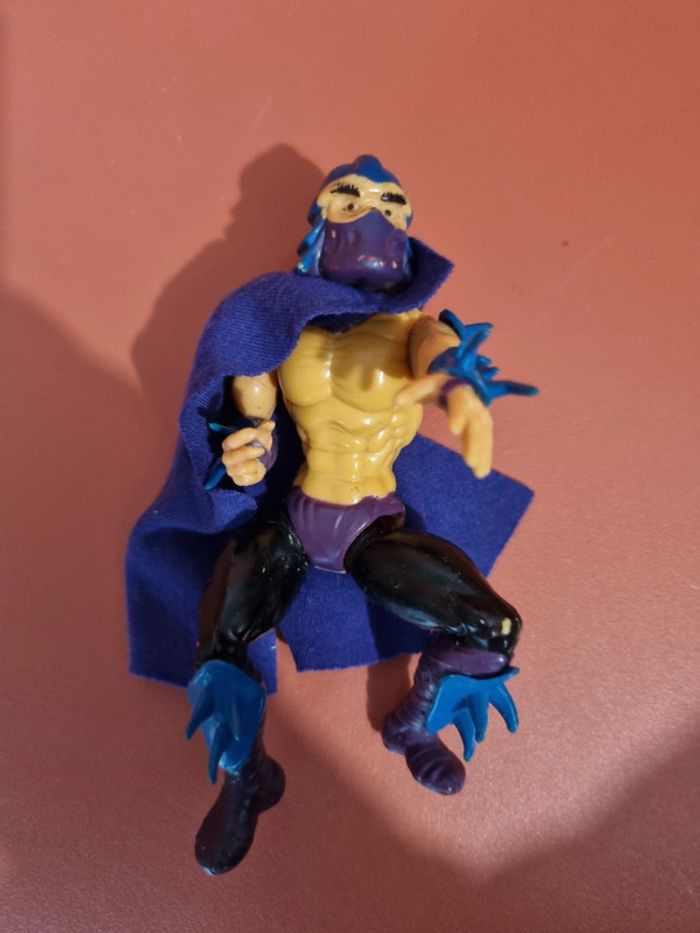 schredder avec cape figurine tortue ninja