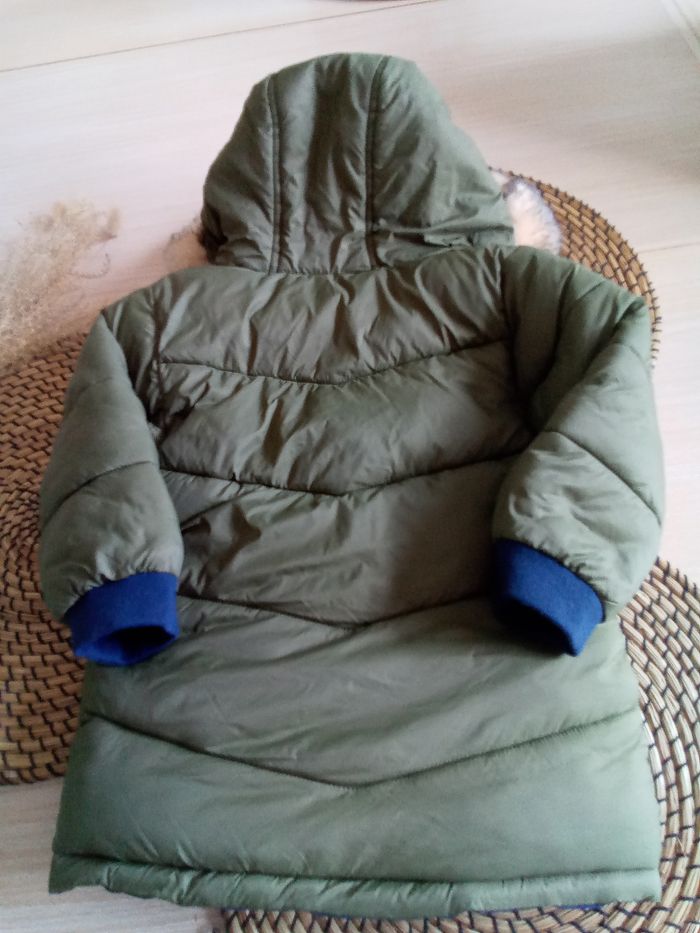 Doudoune réversible kaki/marine avec capuche fourrée Vertbaudet taille 3 ansu - photo numéro 5