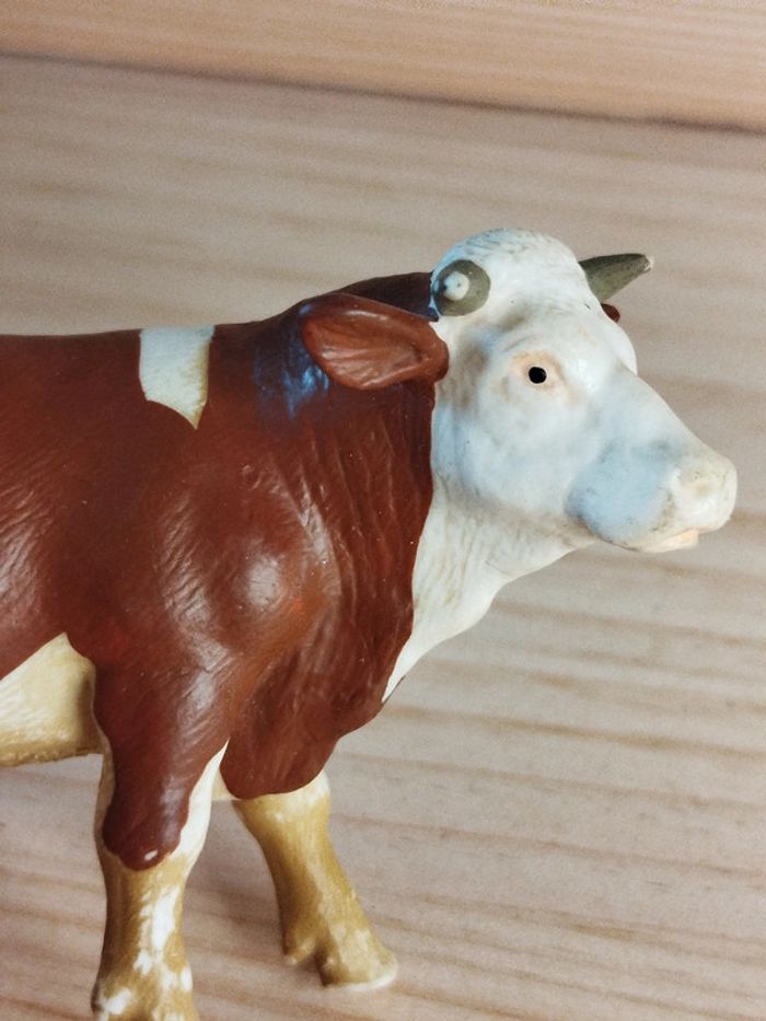 Schleich vache marron et blanche Figurine animal de la ferme - photo numéro 3