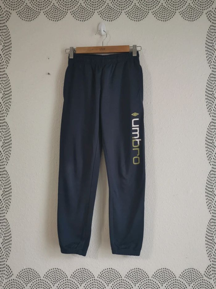 Pantalon Umbro 11/12 ans - photo numéro 2