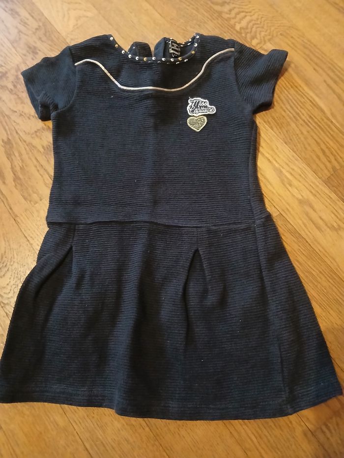 Lot fille 4 ans - photo numéro 3