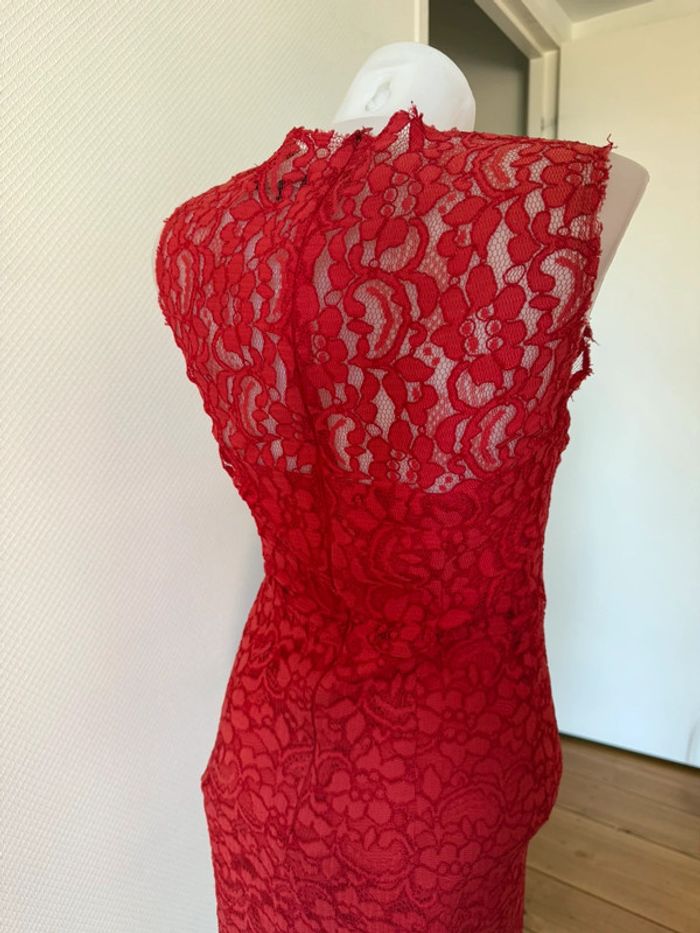 Robe rouge en dentelle en bon état taille 36 tara jarmon - photo numéro 4