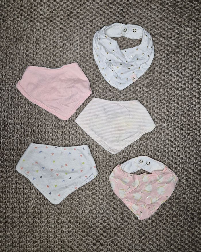 Lot de 5 petits bavoirs bandana