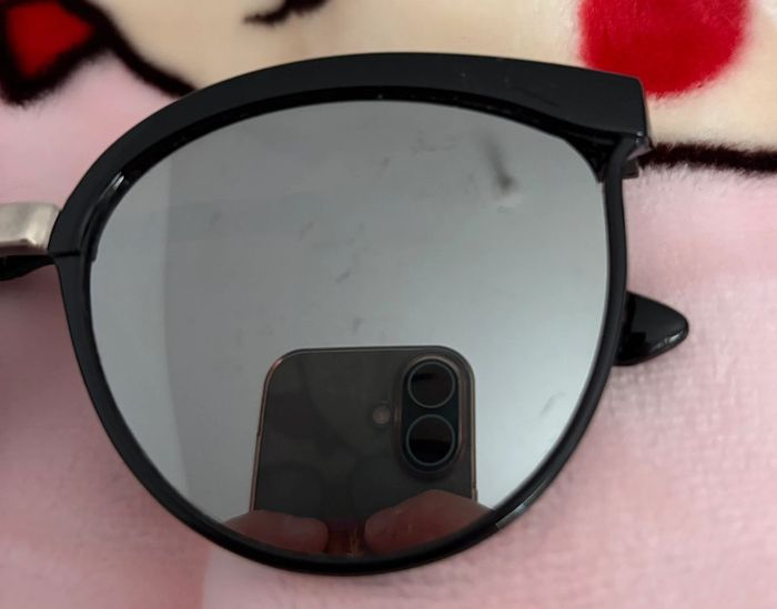 Lunette de soleil - photo numéro 2