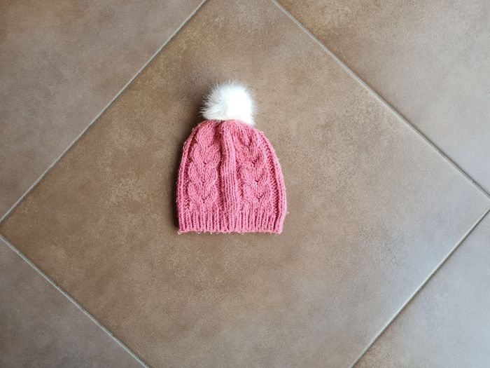 Bonnet rose à pompon