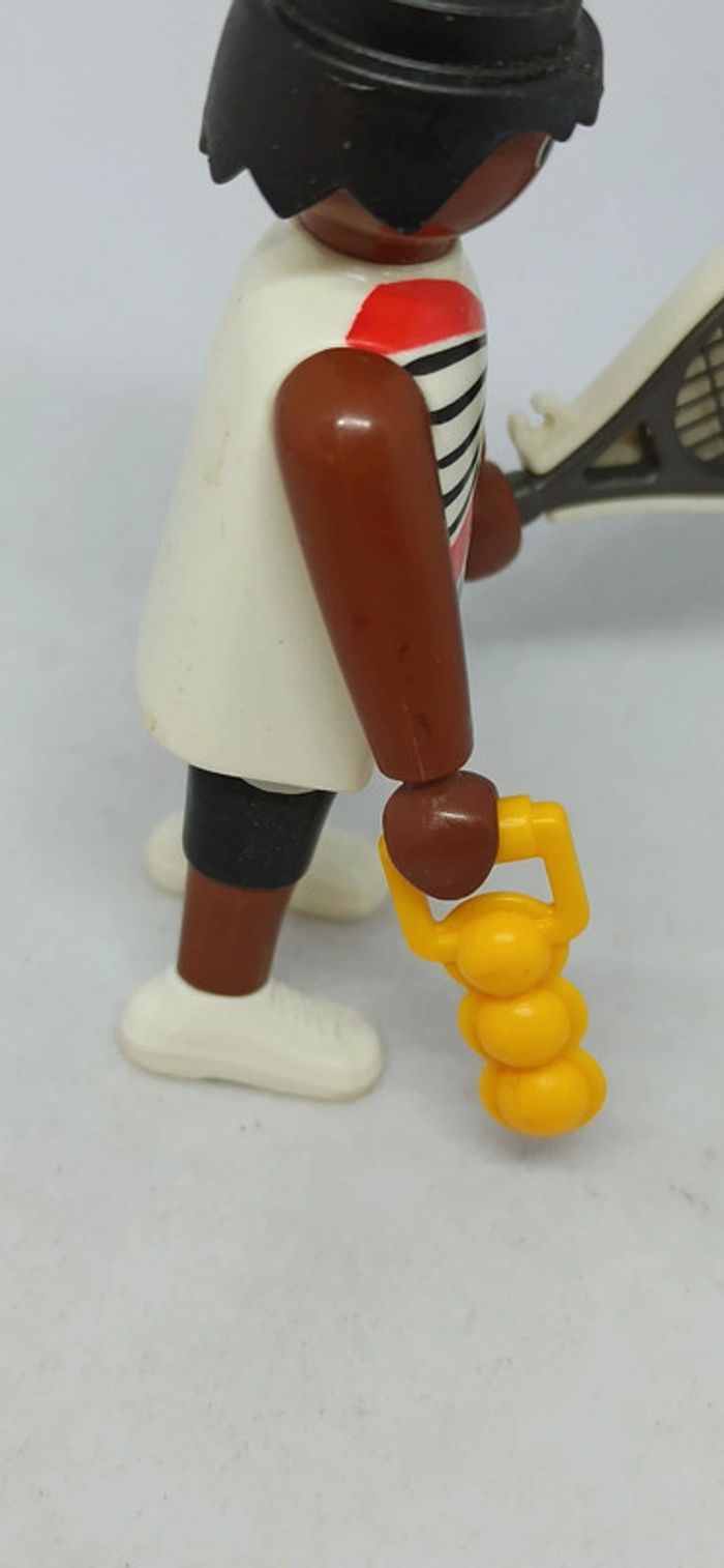 Homme sportif joueur de tennis avec raquette et balles playmobil - photo numéro 6