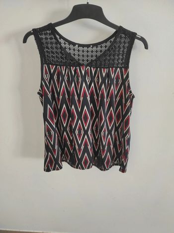 Débardeur dentelle et motif taille M