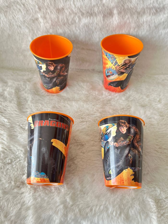 Lot 4 gobelets dragons dreamworks verres en plastiques pouvant être aussi utilisés comme pots à crayons