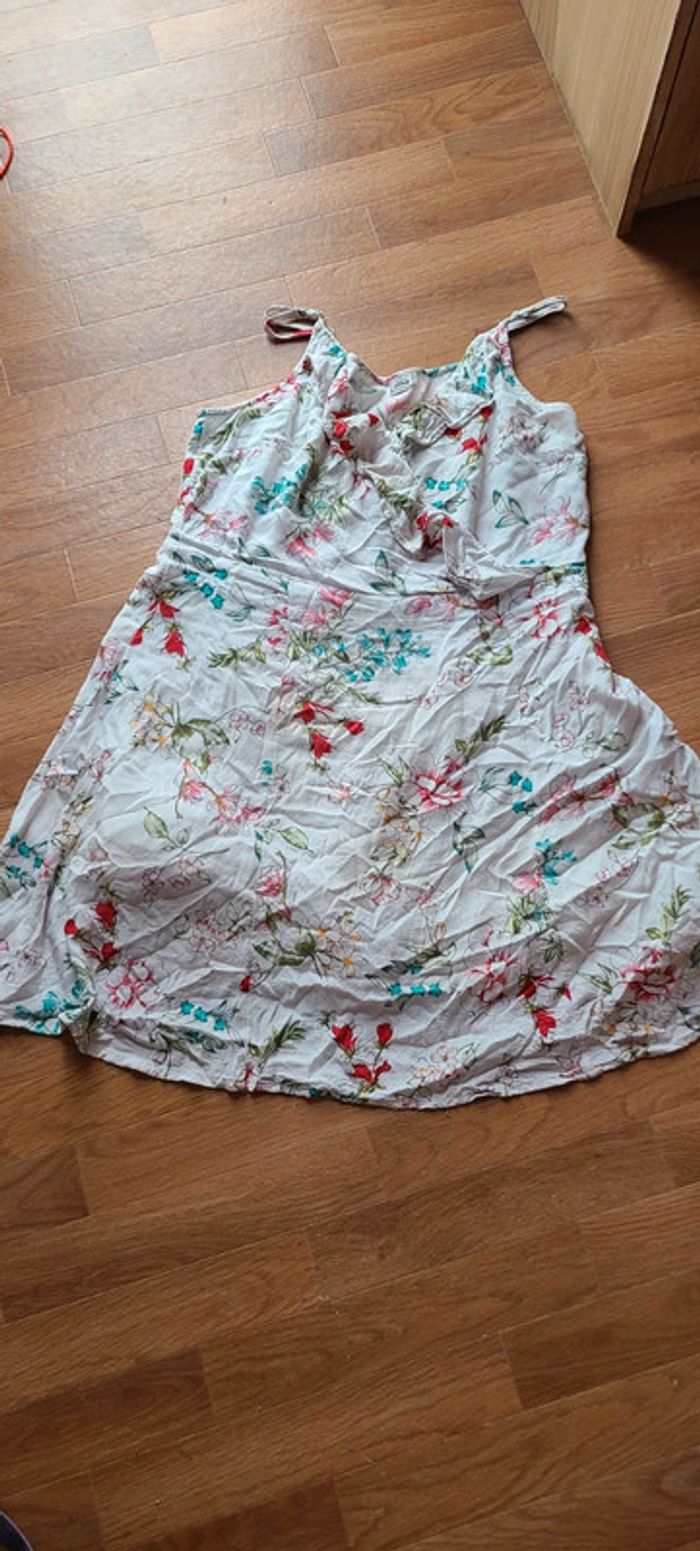 Jolie robe fleuri été