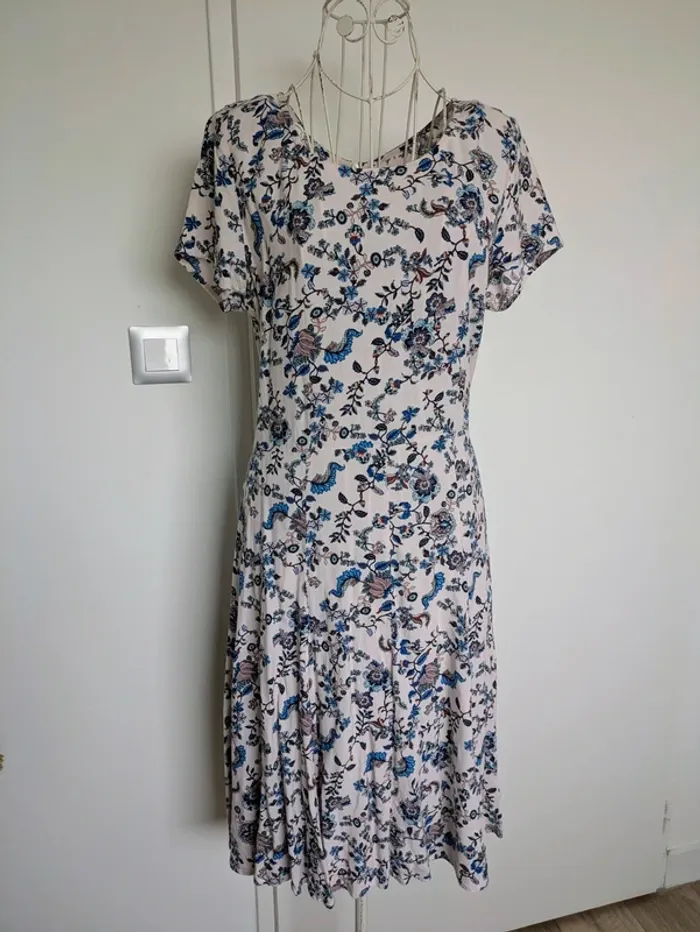 Robe légère fluide fleurie 36/38 - photo numéro 2