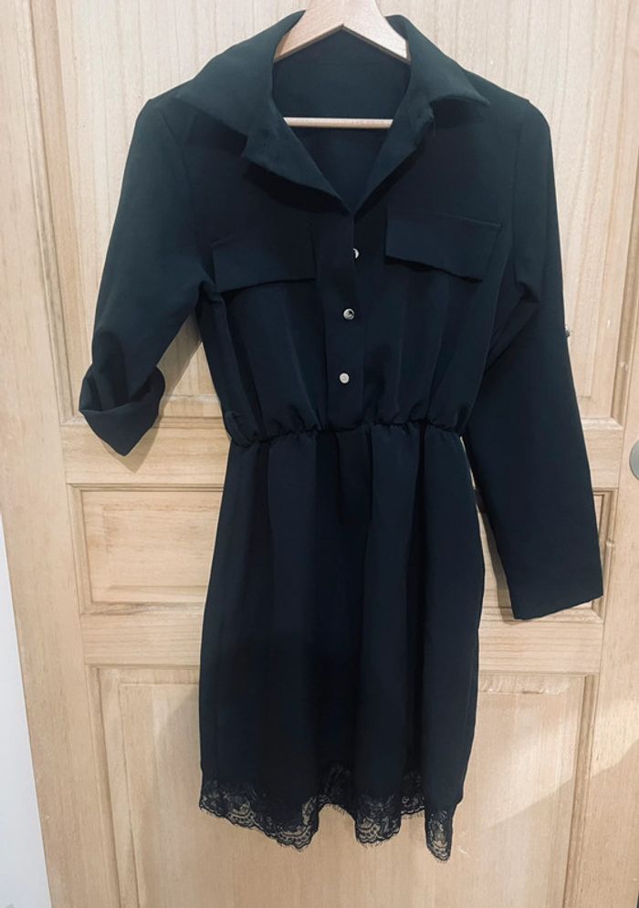 Robe chemise noire élégante avec dentelle – Taille M - photo numéro 6