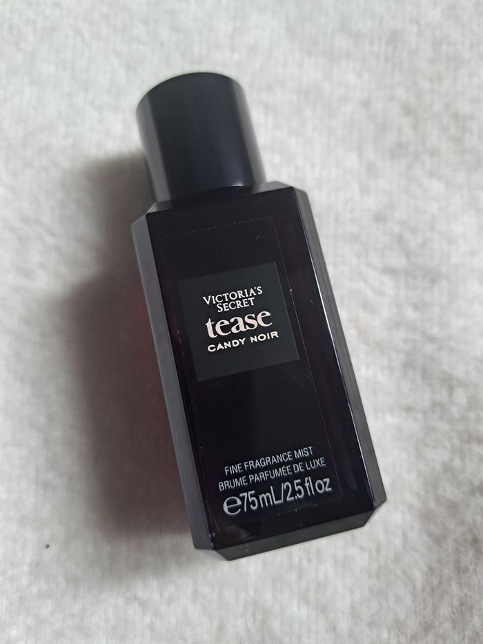 Brume parfumée Victoria's Secret neuve Tease Candy Noir. - photo numéro 3