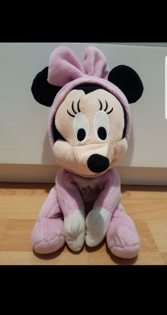 Peluche Disney : Minnie en pyjama