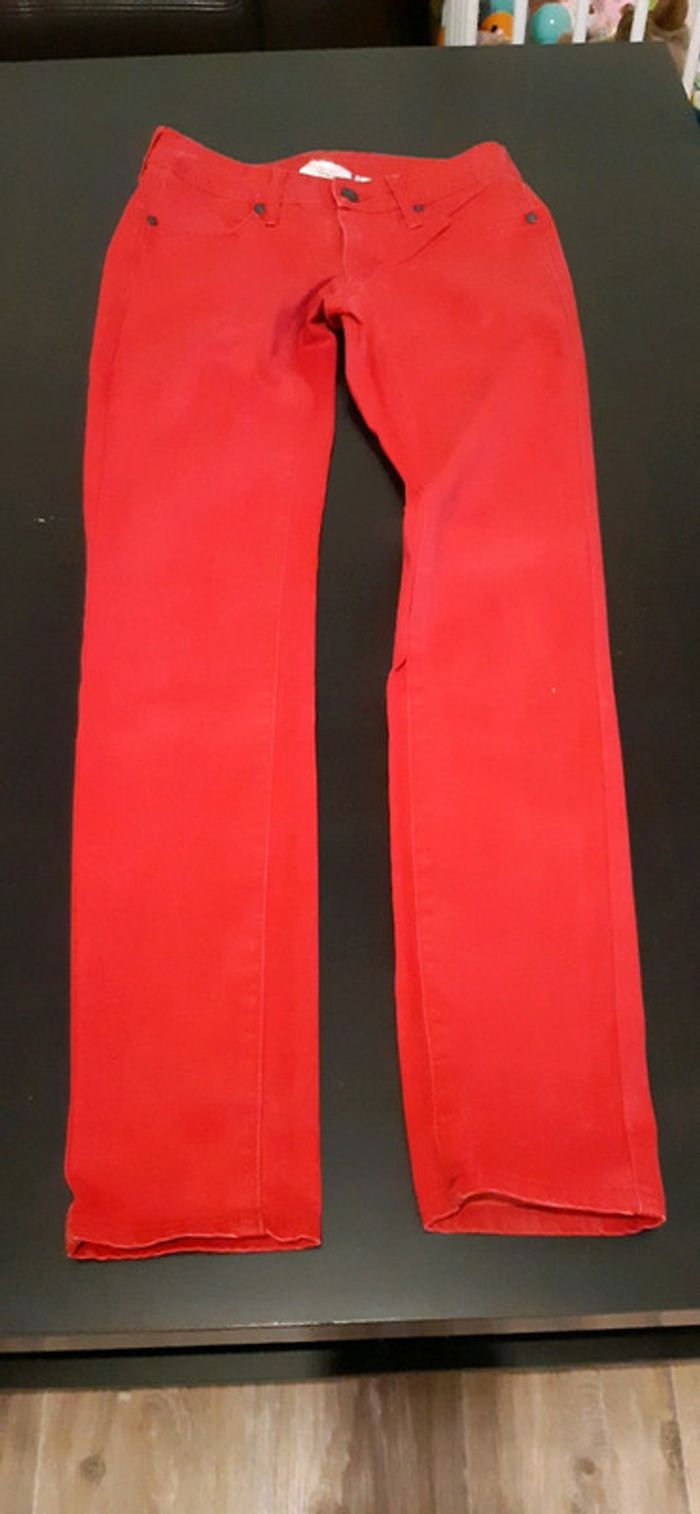 Jean rouge Mango