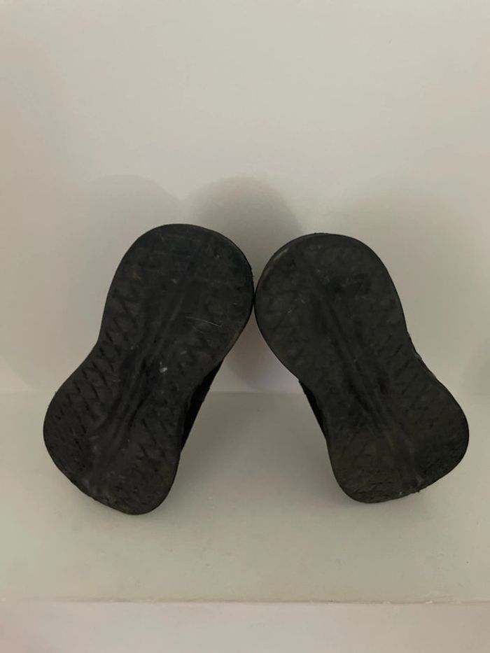 Basket sans lacets de la marque Shein en taille 27 - photo numéro 5