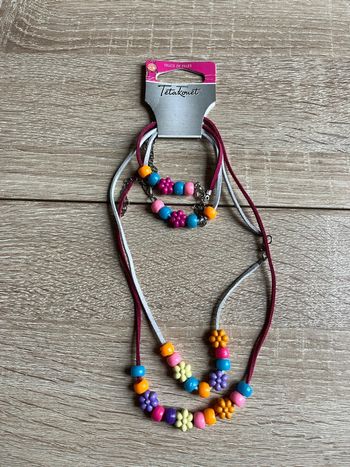 2 ensembles de bracelet + collier