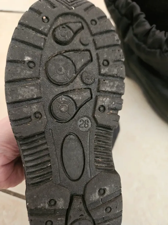 Bottes de neige taille 28 - photo numéro 4