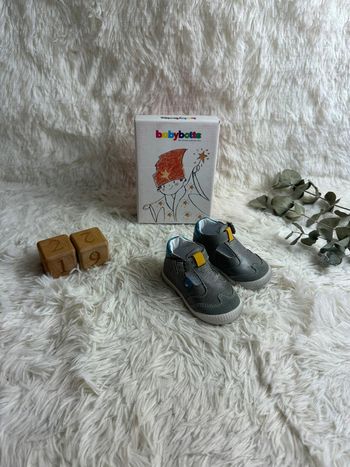 Paire de chaussures bébé Babybotte taille 19