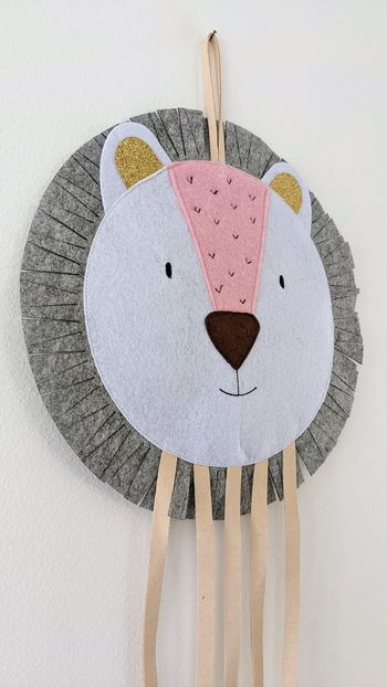 Pendant pour chambre bébé enfant Lion gris