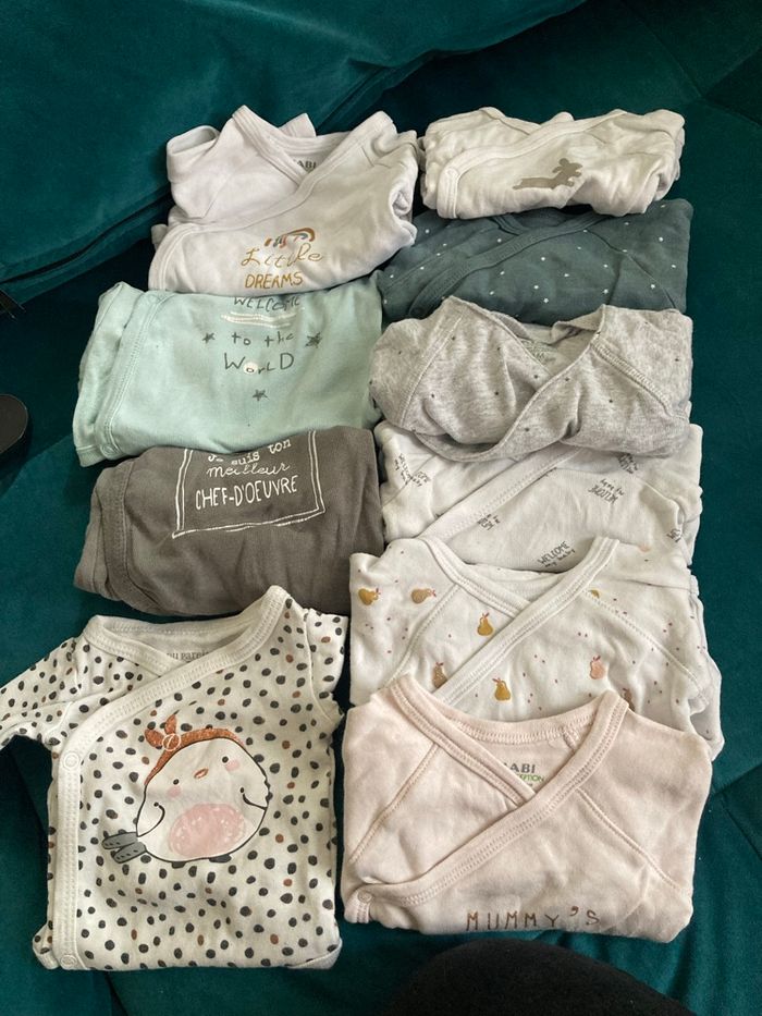 Lot de vêtements naissance 1 mois mixte - photo numéro 3