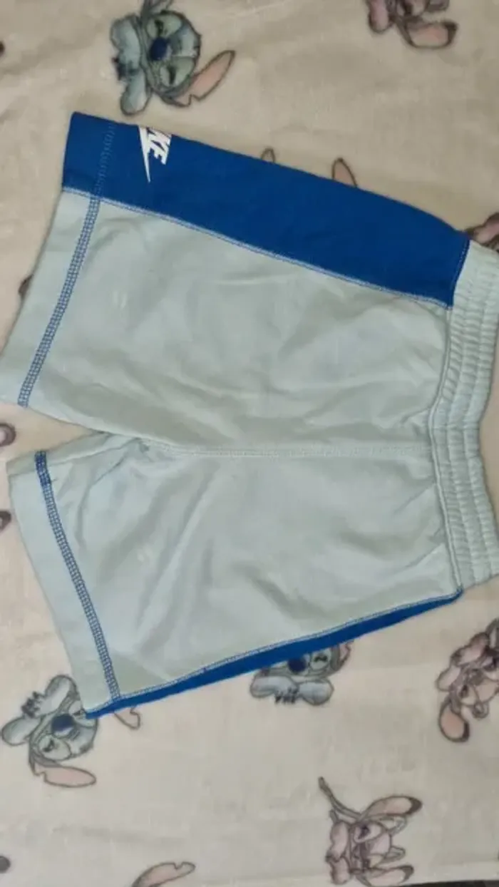 Ensemble nike 5/6 ans en très bon état - photo numéro 12