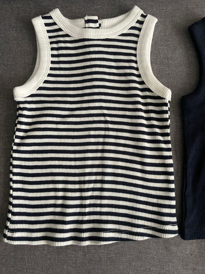 Lot de 2 débardeurs 9mois kiabi - photo numéro 2