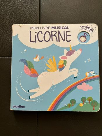 Livre musical licorne