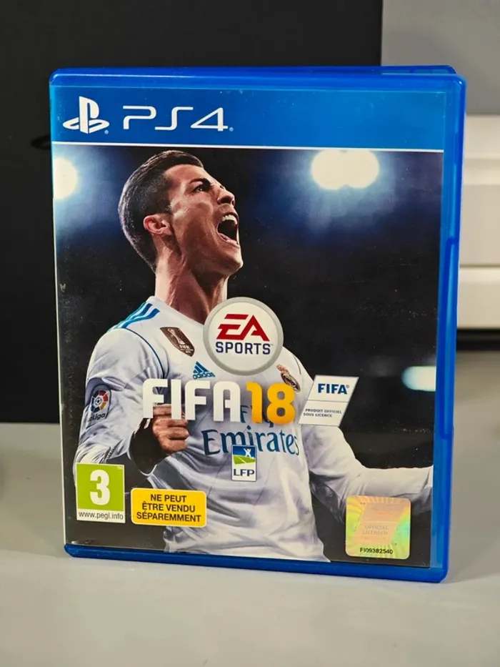 Console PS4 Slim Pack FIFA 18 / 500Go/ Manette/ Jeu/ Boîte/ OS 12.52/ Gar 1an - photo numéro 13