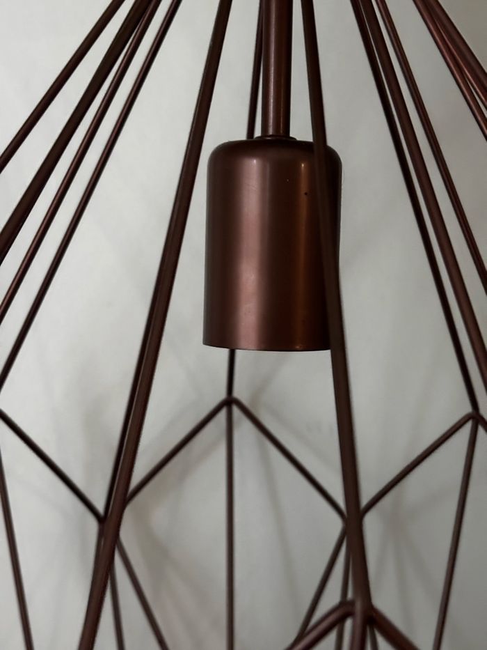 Suspension luminaire géométrique en métal couleur cuivrée mat