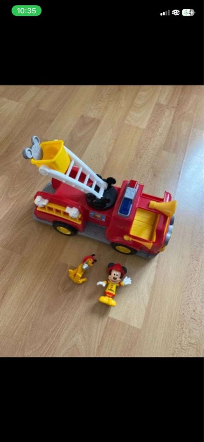 Camion de pompier Mickey