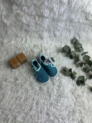 Paire de chaussures aquatiques décathlon taille 22-23