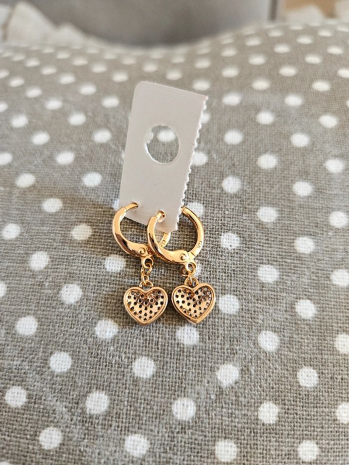 Boucles d'oreilles coeur neuves - photo numéro 2