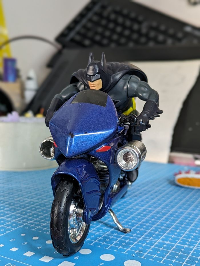 Corgi - DC Comics : Batman sur son Batcycle (2000)