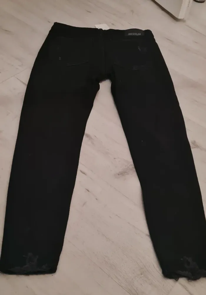 Jean noir taille 42 - photo numéro 3