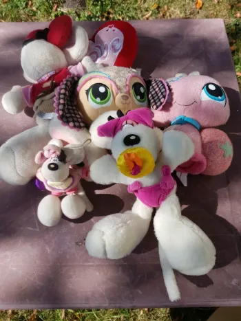 Lot de peluches LPS