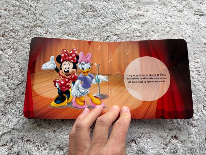 Livre la soirée pyjama de Minnie - photo numéro 7
