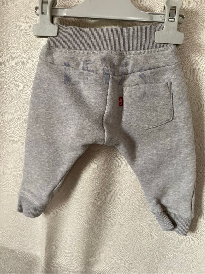 Pantalon jogging Levis 3 mois - photo numéro 3