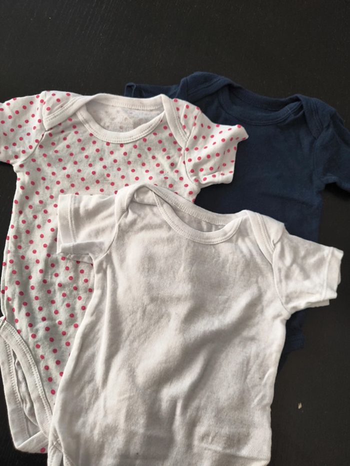 Lot bodies manches courtes - photo numéro 2