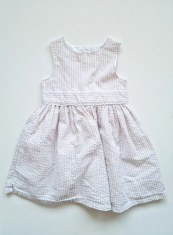 Young Dimension - Robe gaufrée sans manches, doublée + tulle (18 mois)